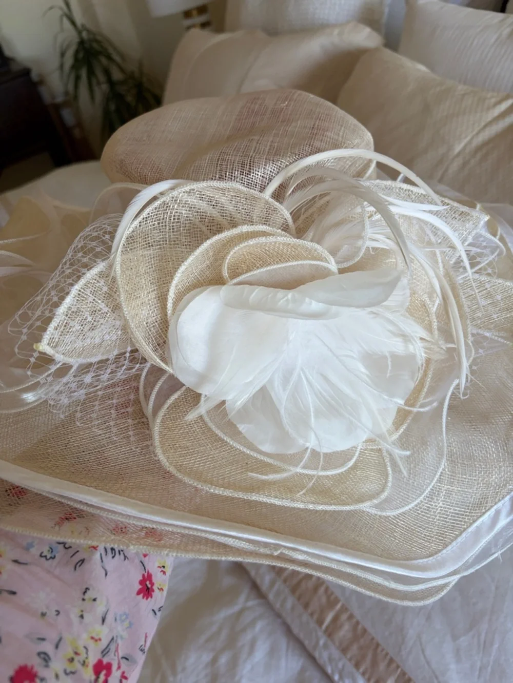 Ivory Floral Wide-Brim Occasion Hat - Picture 3 of 8